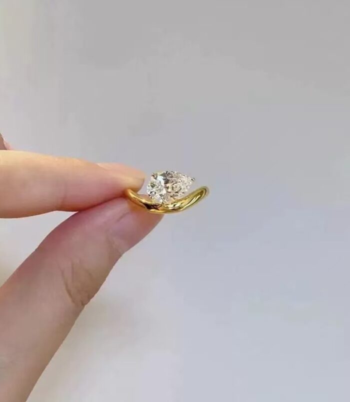 Golden_Water_Drop_Zircon_Ring_Womens (1)