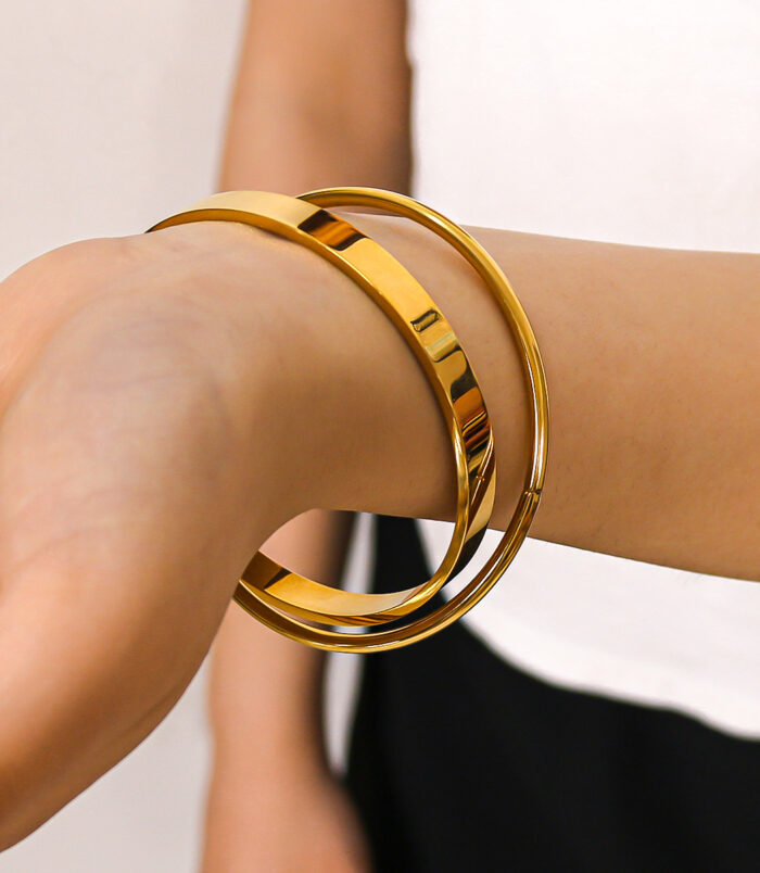 Luxury Gold Cuff Bracelet (1)