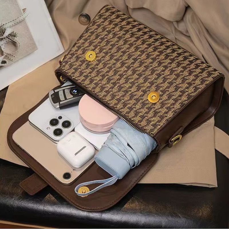 Genuine Leather Handbag For Woman (1) Genuine Leather Handbag For Woman (1)