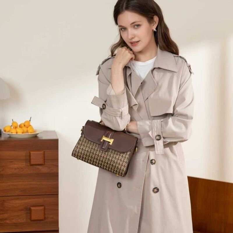 Genuine Leather Handbag For Woman (4) Genuine Leather Handbag For Woman (4)