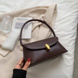 High-End Retro Underarm Bag (2)