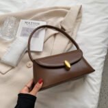 High-End Retro Underarm Bag (3)
