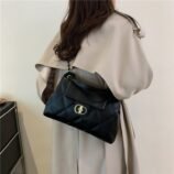 Simple Commuter Style With Chain Handle Bag For Woman (6)