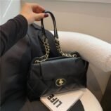 Simple Commuter Style With Chain Handle Bag For Woman (8)