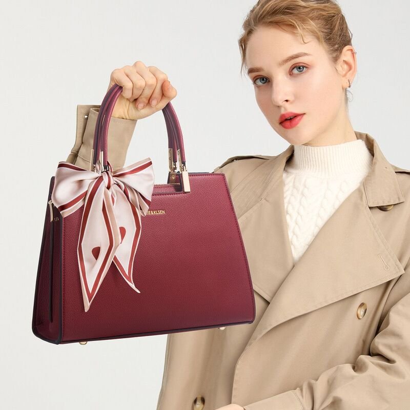 Stylish And Elegant Handbag For Woman (3) Stylish And Elegant Handbag For Woman (3)
